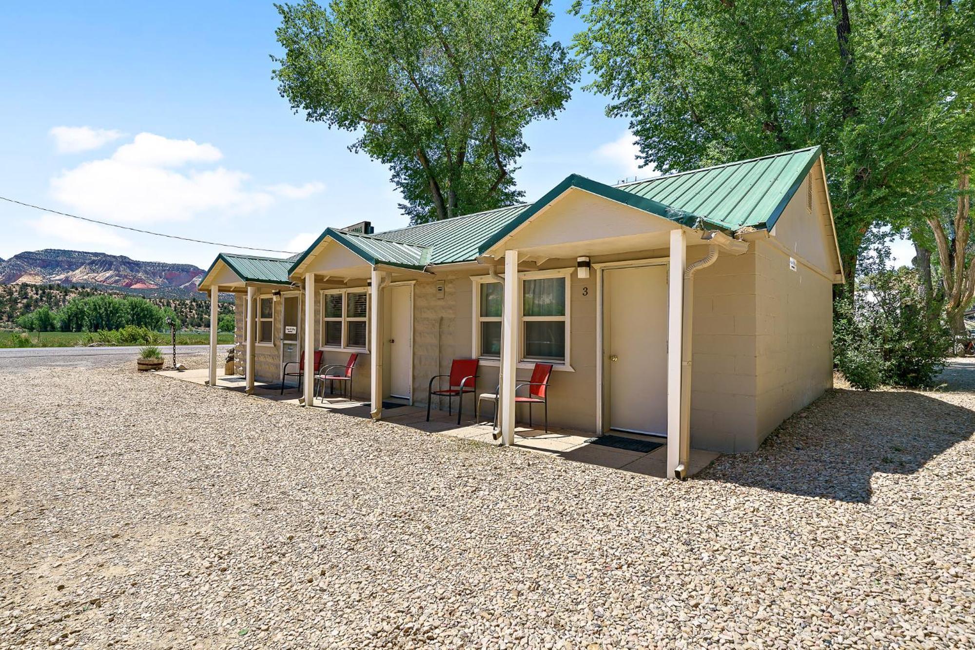 Mount Carmel Motel & Rv Near Zion Np Bryce Room Exterior photo